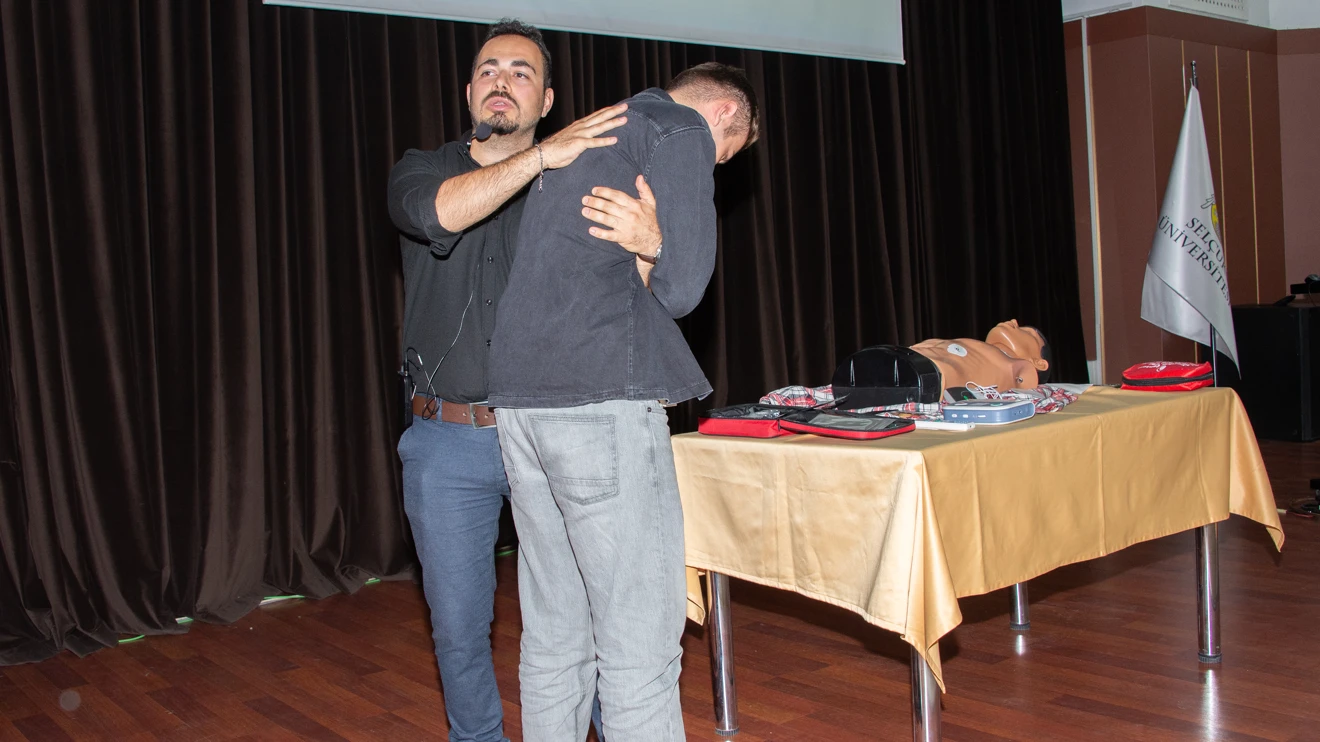 Selçuk Üniversitesinde İlk Yardım Farkındalık Eğitimi düzenlendi